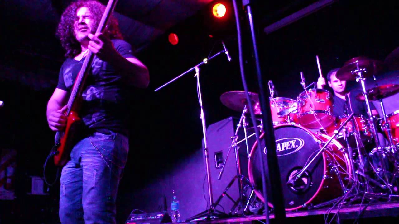 Solo de BAJO de ARIEL BOGADO con GABRIEL VILA / PURTO SEGURO / V&iacute;deo: Edy Aero Metas