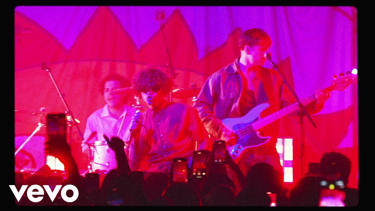 almost monday - can't slow down (Live from London)