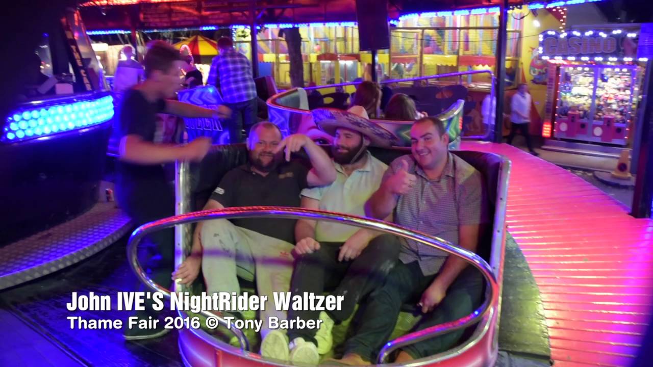 John Ive's Waltzer at Thame Fair 2016