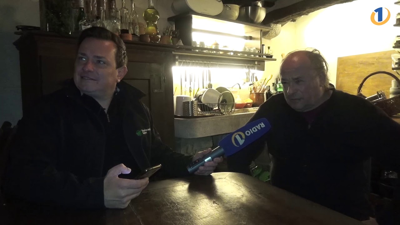 Rado Mulej je iz postelje vrgel legendarnga igralca, ki pa ga ni bil najbolj vesel!