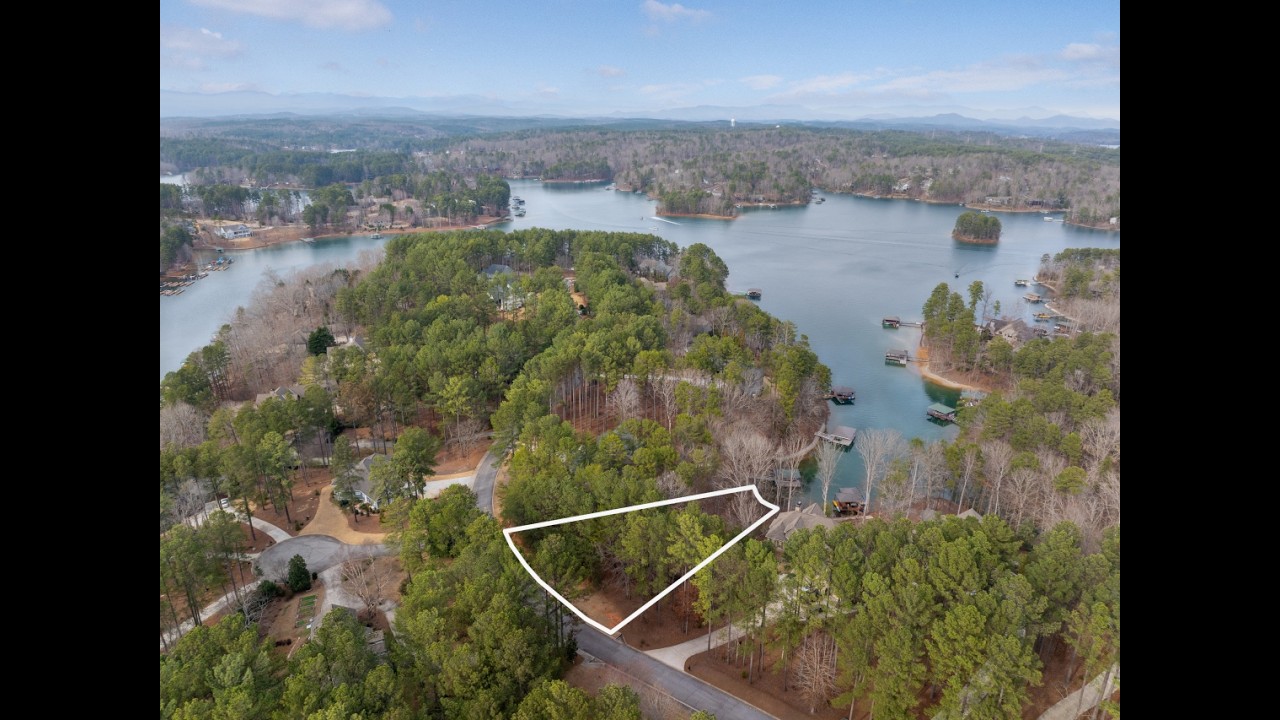 Lake Keowee Real Estate | 114 N Waterside Dr., Seneca SC 29672 | Waterside Crossing Lake Keowee