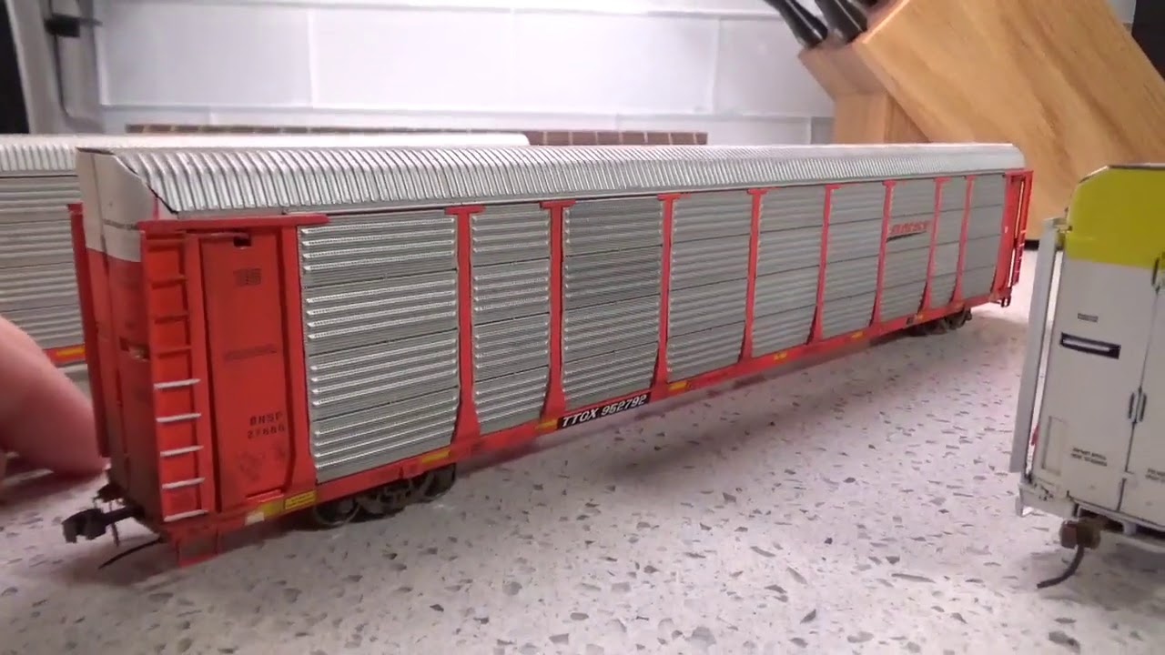 Custom HO Autorack Train!!