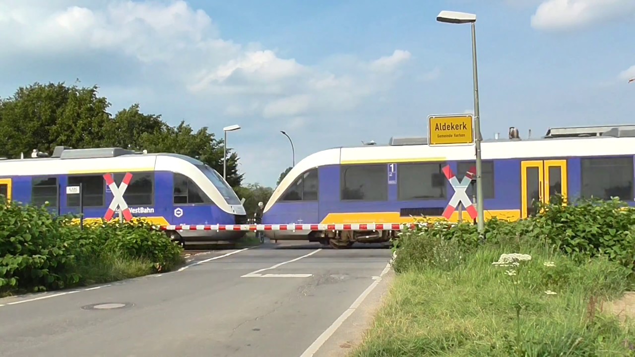 Bahnübergang Aldekerk/ Spoorwegovergang/ Passage a niveau/ Level Crossing