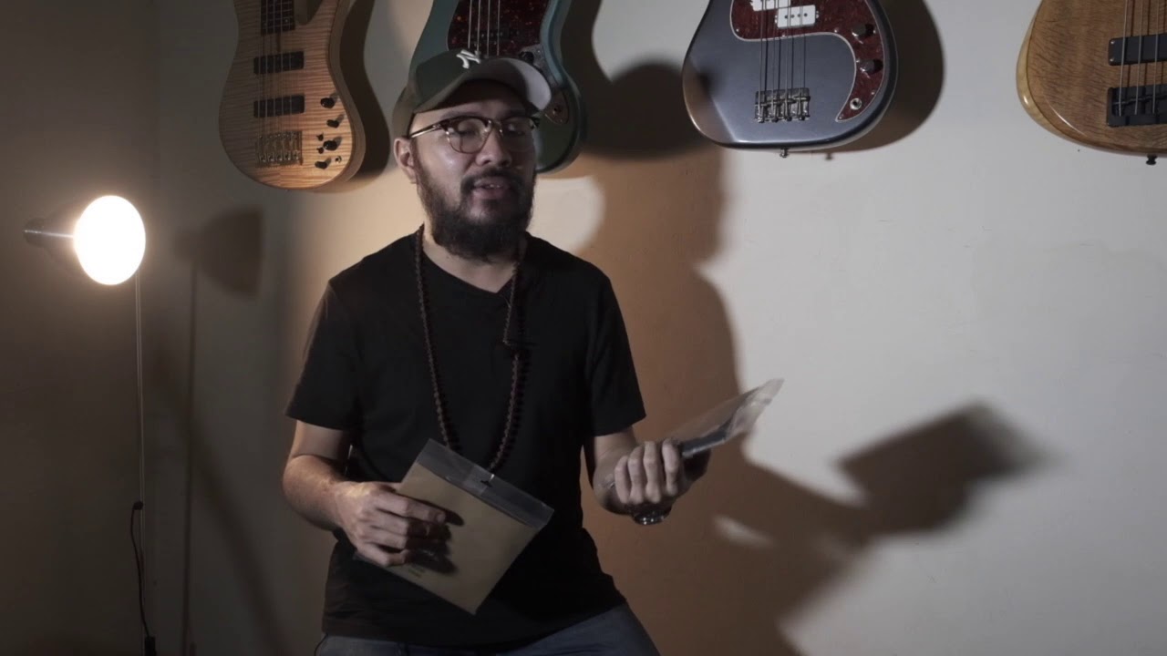 LABELLA STAINLESS VS NICKEL BASS STRINGS