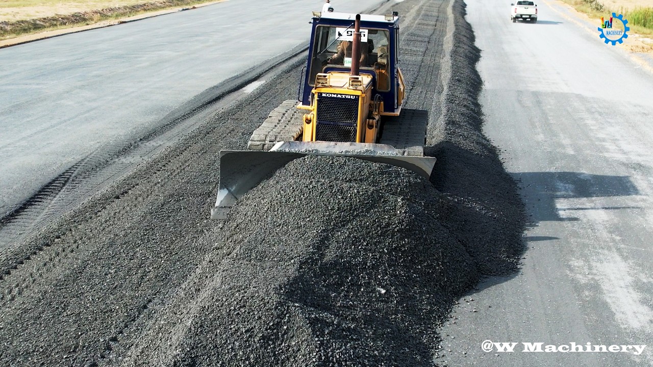 How Installing Driveway By Bulldozer Komatsu Spreading Gravel Building Foundation Roads Tools