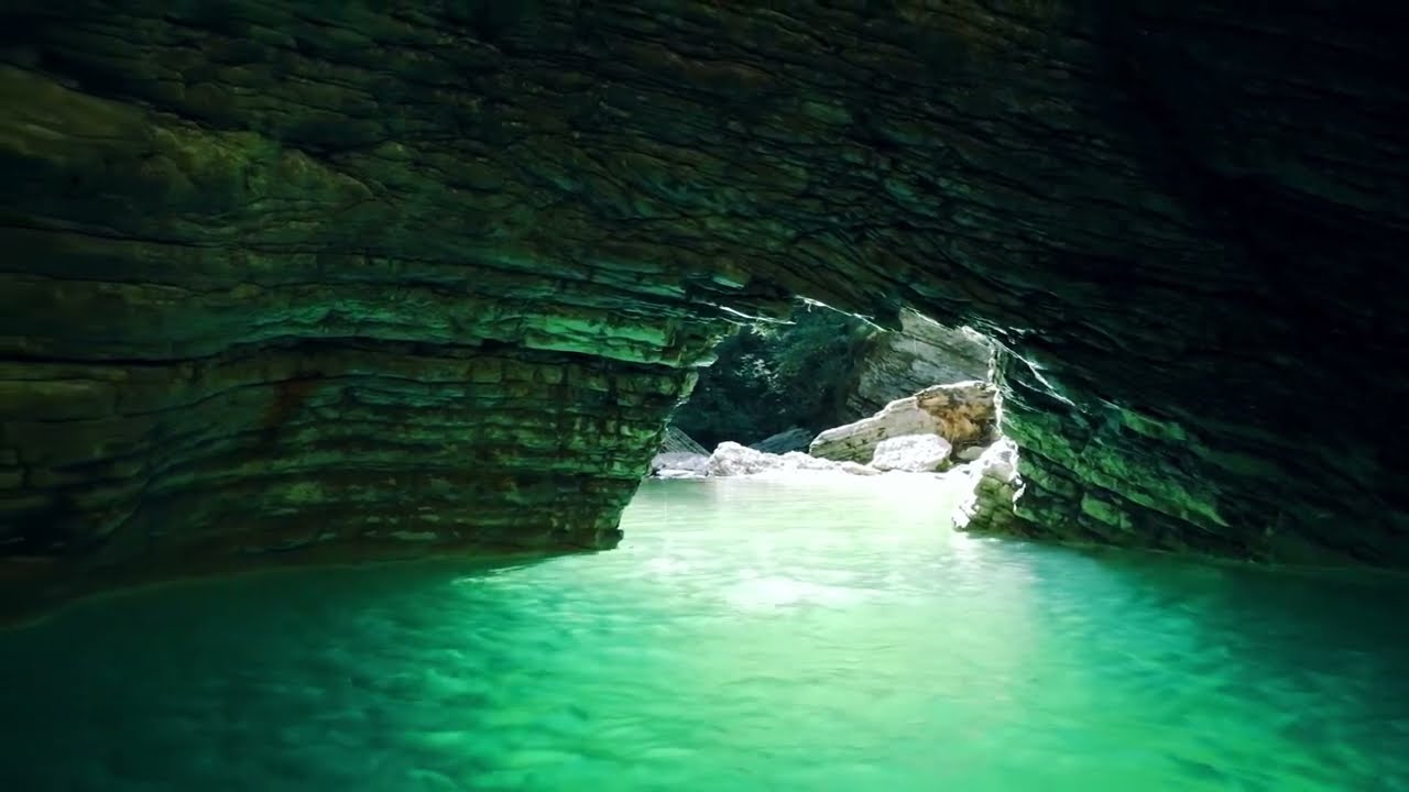 Castello di Zumelle e Grotta Azzurra - Drone cinematic
