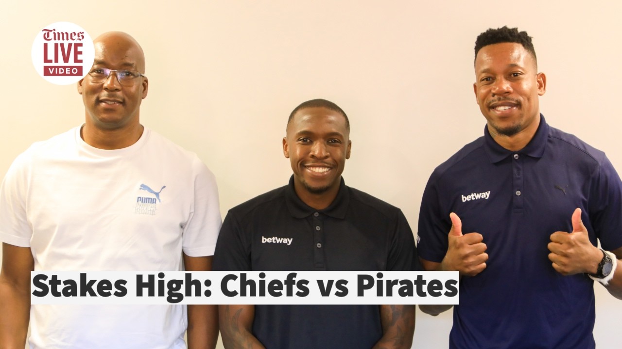 ARENA SPORTS SHOW | Stakes high as Chiefs and Pirates collide in Soweto derby