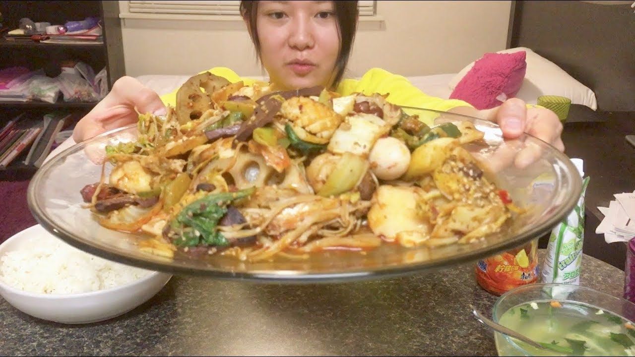 【吃播】[Eating Show Mukbang] 特大份麻辣香锅 Chinese Spicy Stir Fry Extra Large Size