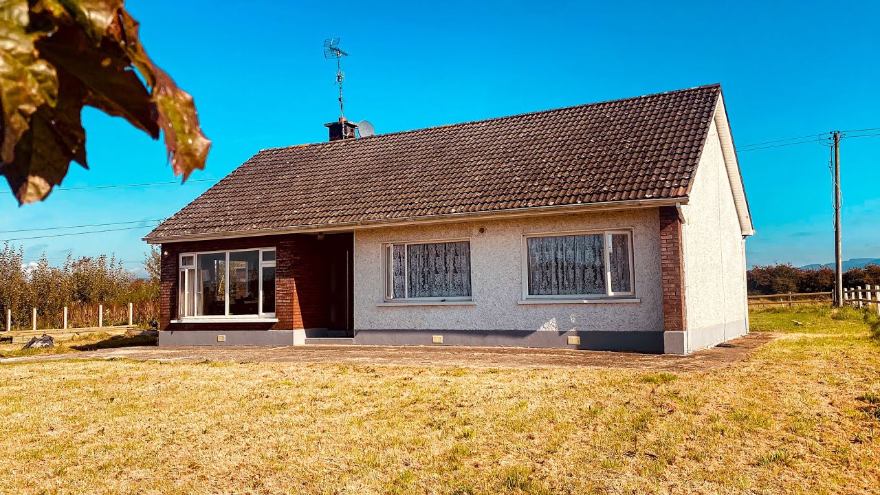 DETACHED 3 BED BUNGALOW | 1 ACRE SITE - YET CLOSE TO TOWN! | Moorland Road | Houses for Sale Dundalk