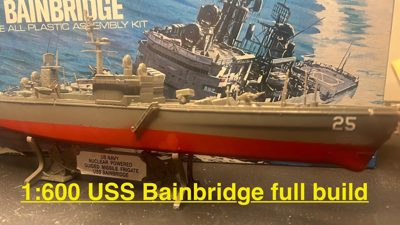 Atlantis models USS BainBridge  nuclear powered guided Missile  frigate 1:600  full build