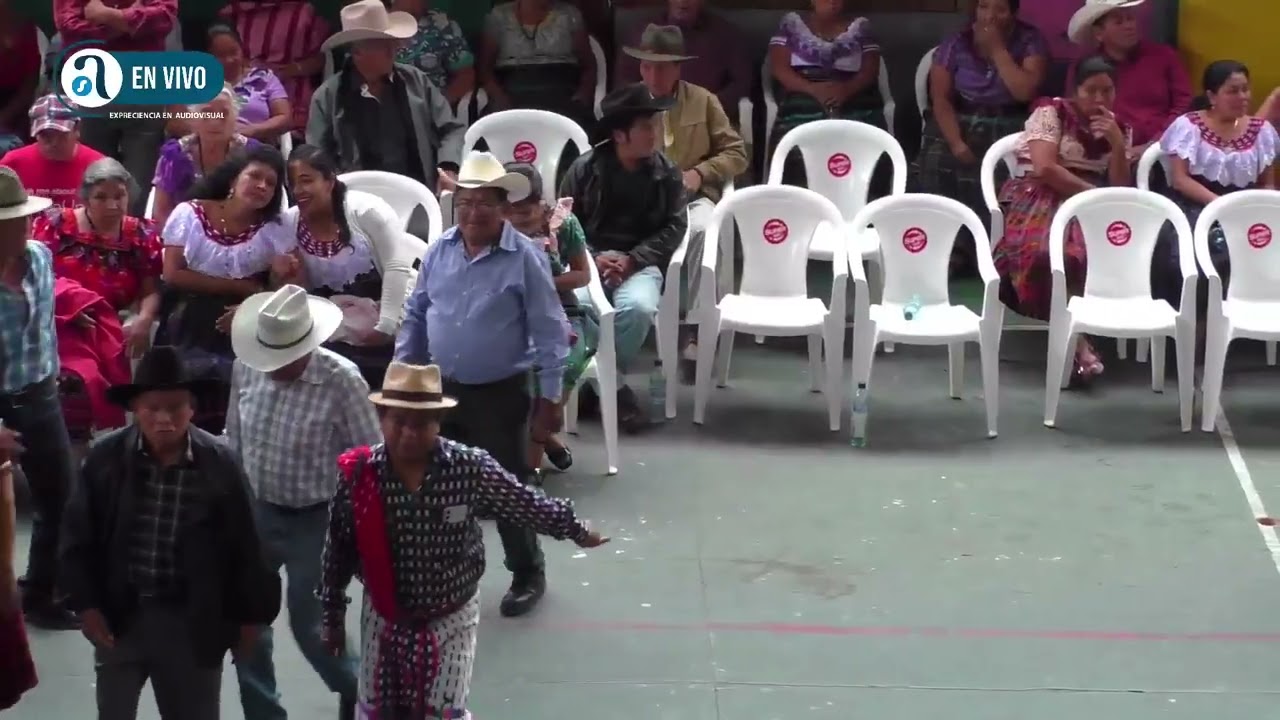 BAILE DE LOS PRICIPALES DEL PUEBLO - 8VA DE LA FERIA DE SAN PEDRO LA LAGUNA, SOLOLÁ, GUATEMALA.