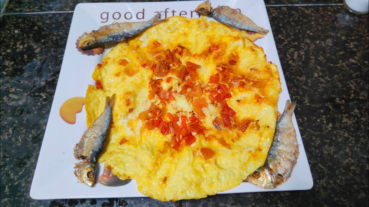 Easy Egg Omelette & Fried Tuyo for Our Lunch