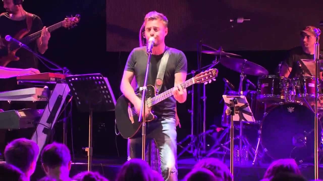Oğuzhan Koç Bodrum'da konser verdi