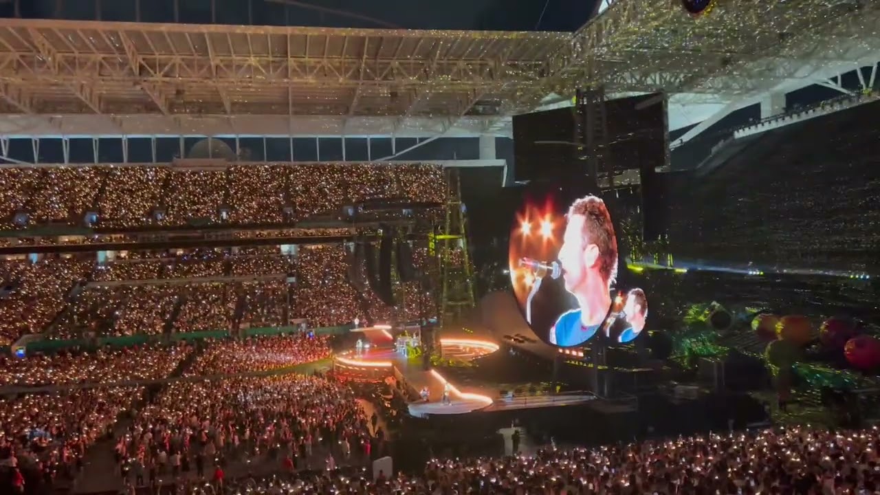 Coldplay Yellow Live in Miami Hard Rock Stadium 2025