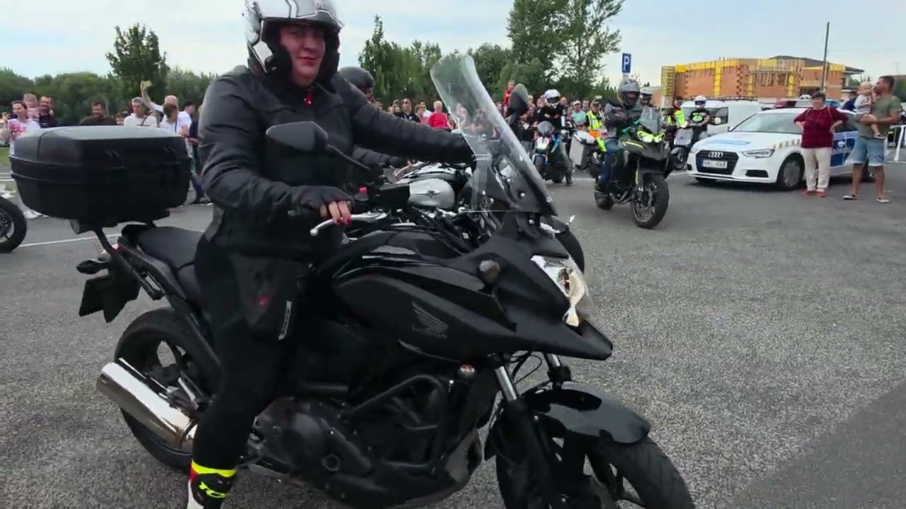 Sárvári Vármeeting motoros felvonulás 2025.aug.2