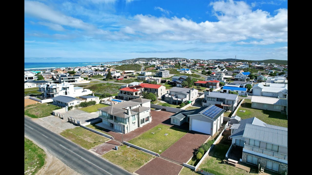 5 Marine - Struisbaai Property For Sale!