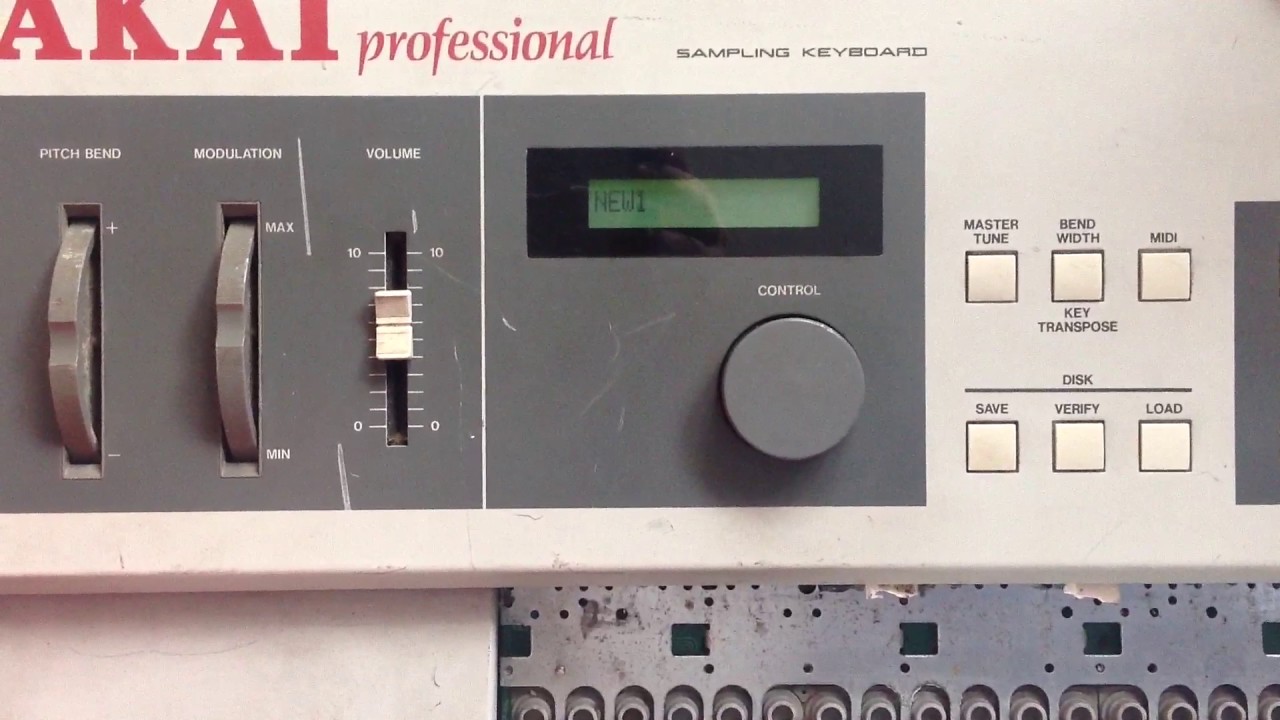 Akai X 7000 sampling keyboard from 1986 12 Bit sampler