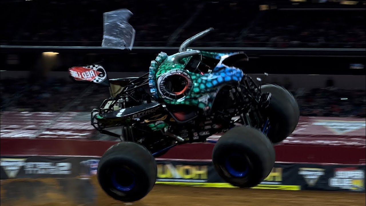 Monster Jam Arlington 2021 Jurassic Attack (Dave Olfert) Freestyle 10/16/21