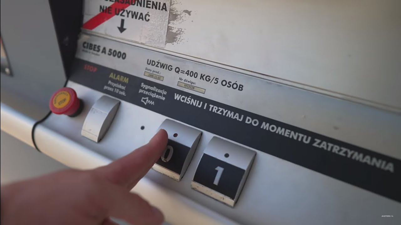 Poland, Warsaw, Biblioteka Narodowa, CIBES A 5000 elevator