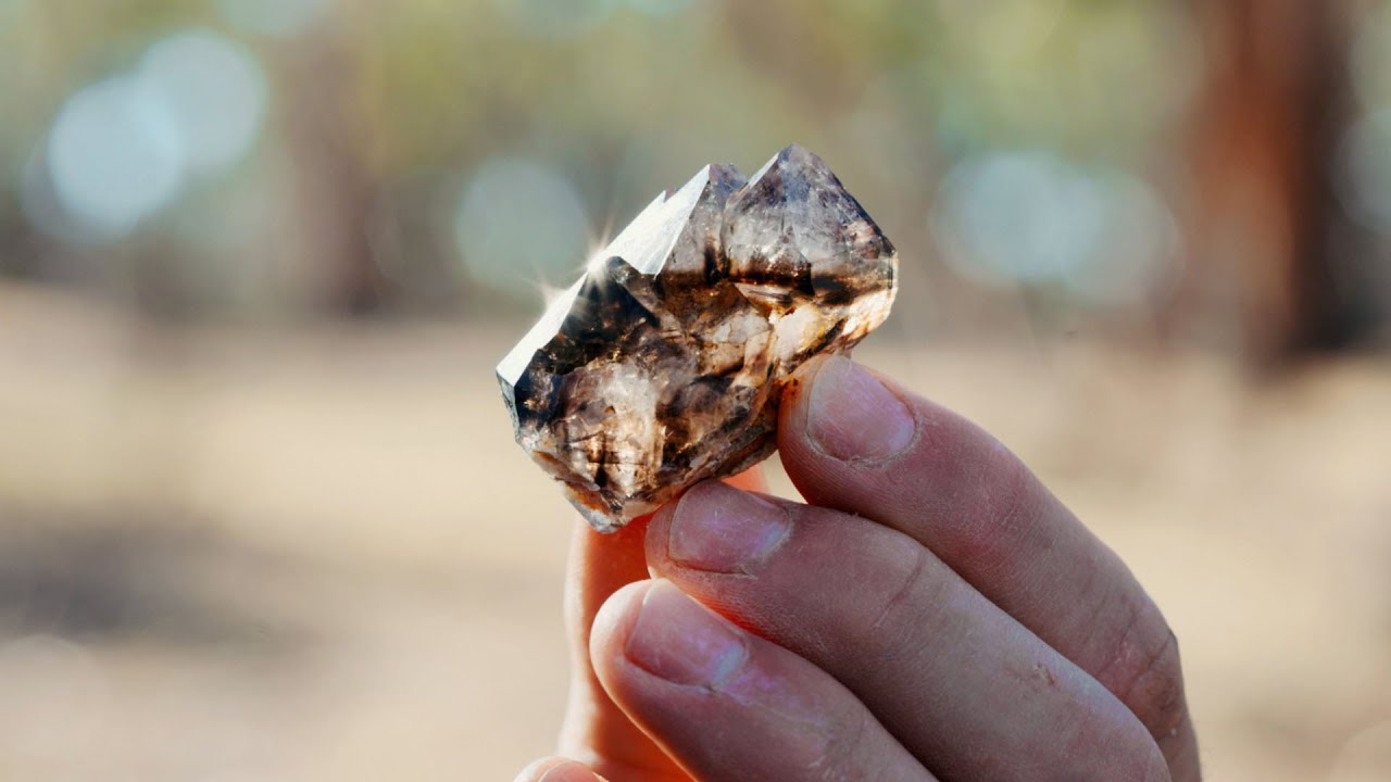 Unbelievable gemstone finds at Mooralla! / Quartz crystals and Geode fossicking