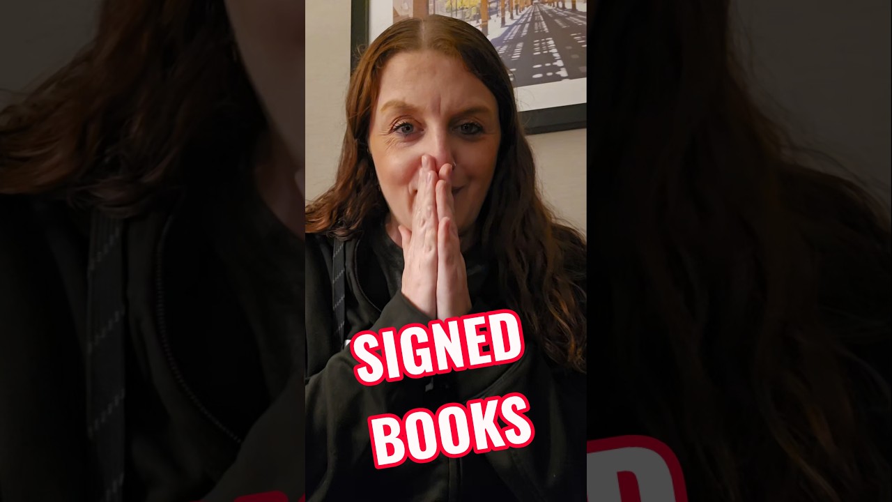 Нашла книги с автографами в Barnes and Noble в Чикаго #barnesandnoble #sierrasimone #книгисавтогр...