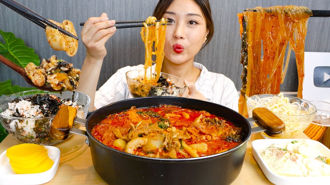 MUKBANG) 곱이 꽉~찬 곱창전골 당면 우동면 전부 넣어 먹방💖 Gopchang jeongol Real sound asmr eating