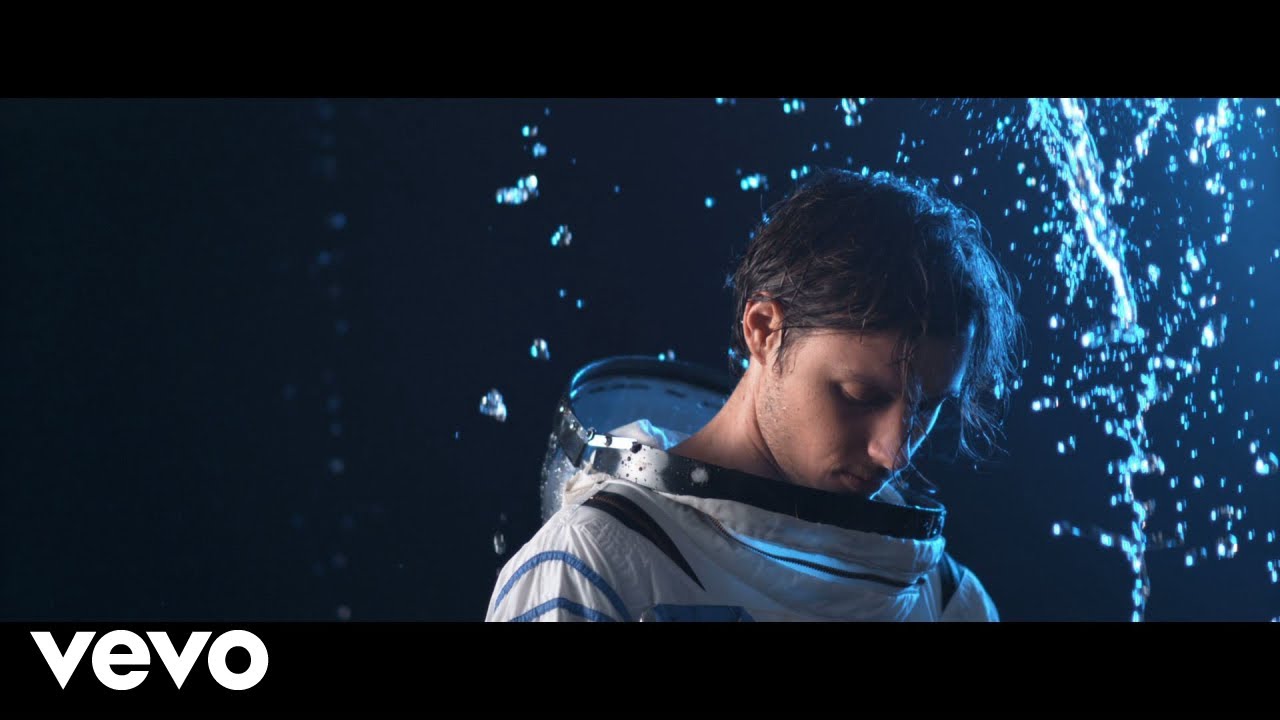 M&oslash;me - Why Is It (Official Video) ft. Merryn Jeann