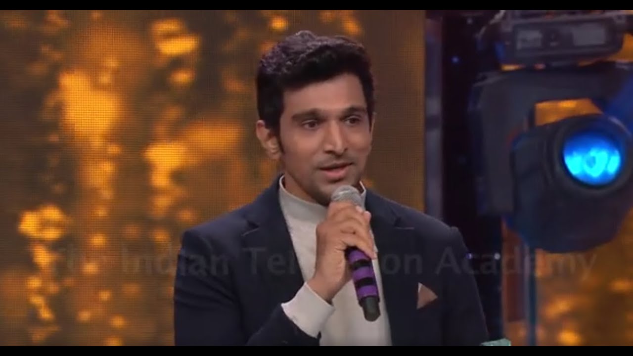 Pratik Gandhi Awarded by The ITA Viewers Choice Award - Popular Actor -Web 2020