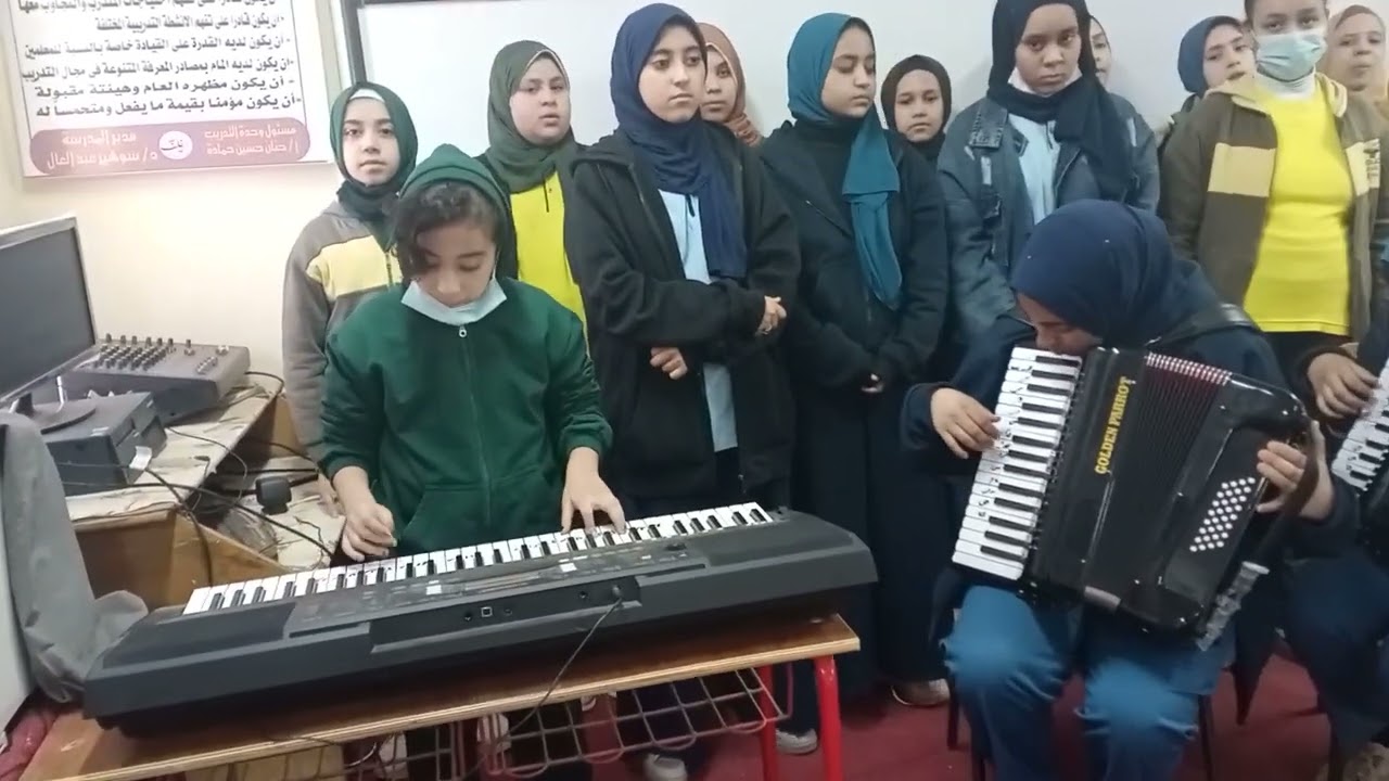 فيروزة النادي الاستكشافي بالمنشاه والعزف الفردي تستمر ابداعات فريقنا  بمدرسة اللغات الرسمية بالمنشاه