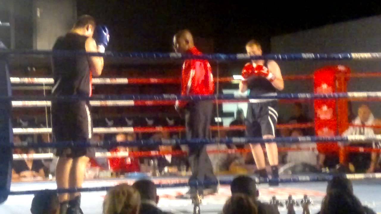 Wesley vd Meer - Mike Dijks   Boxing 82   28/05/2011