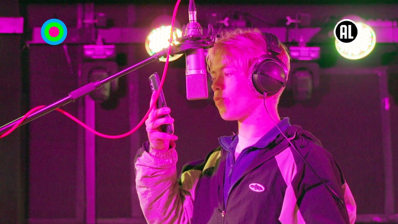 Rapper Tijmen Blom gaat de muziekstudio in | Een huis vol  | KRO-NCRV