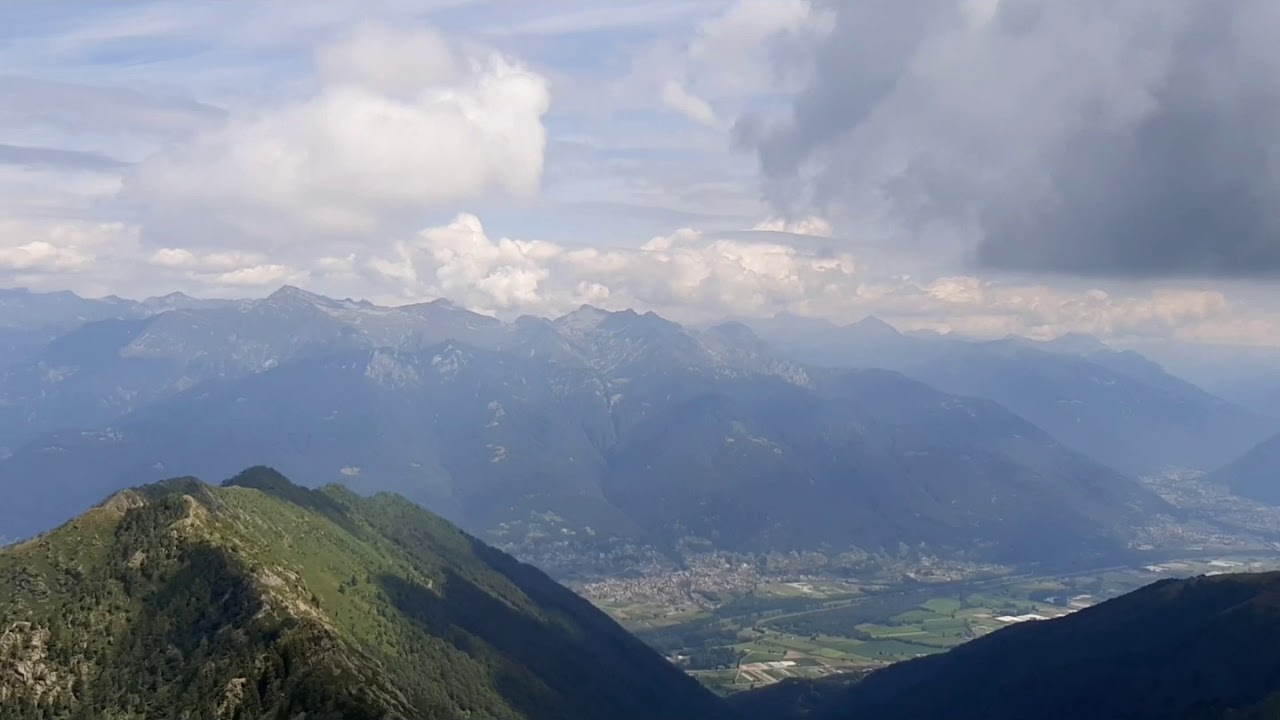 Alpe di Neggia - Monte Tamaro (appena al di là del confine)
