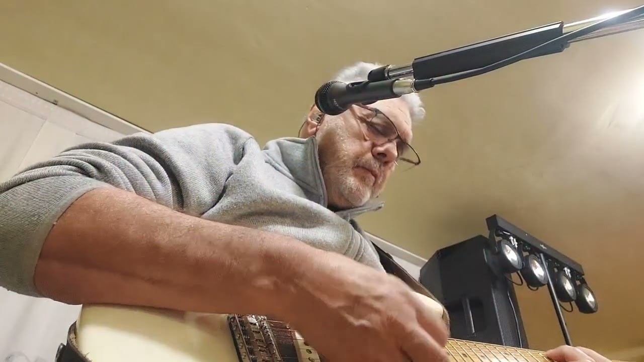 Fede García-Tan Lejos De Mi