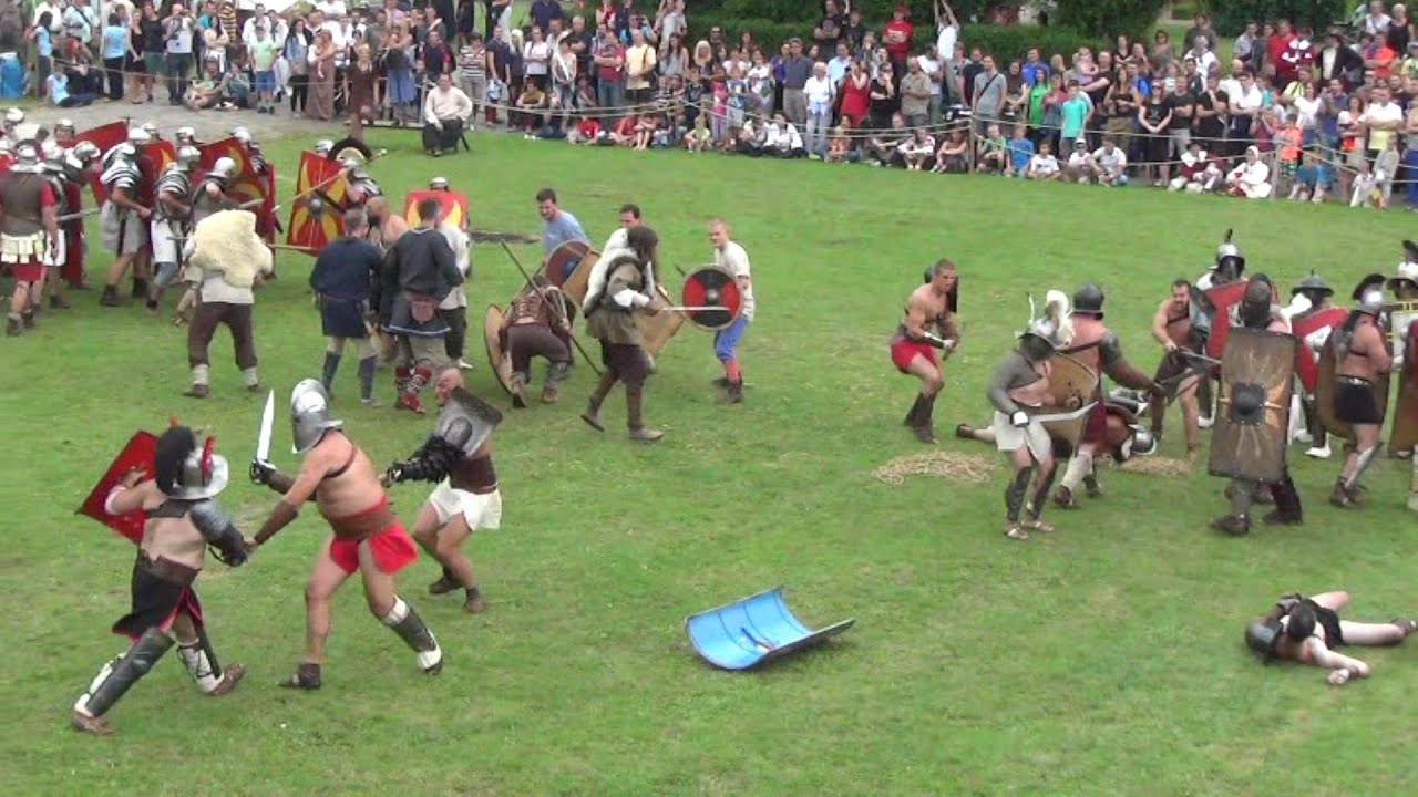 A 20 éves Collegium Gladiatorium jubíleumi gladiátorjátéka a Savaria Történelmi Karneválon