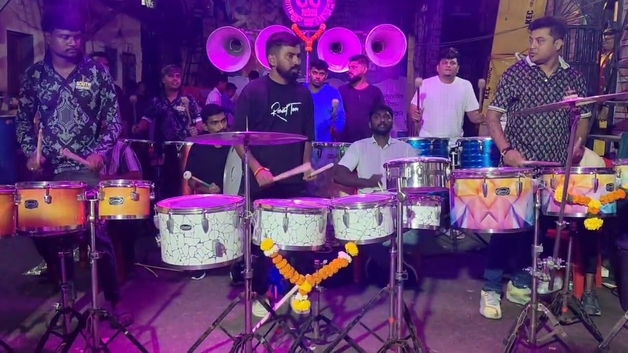 Deva shree ganesha banjo With Power Full Energy South fighters (CC) CHETAN SOLOMAKER & PRAVIN PAWAR