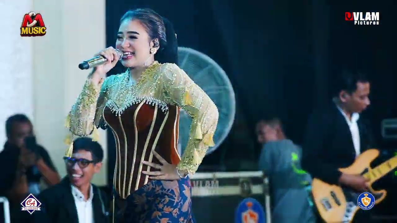 NIKEN SALINDRI - AKU SAYANG BANGET SAMA KAMU || MAYANGKARA MUSIC WEDDING SHINTA DAN REYVALDO