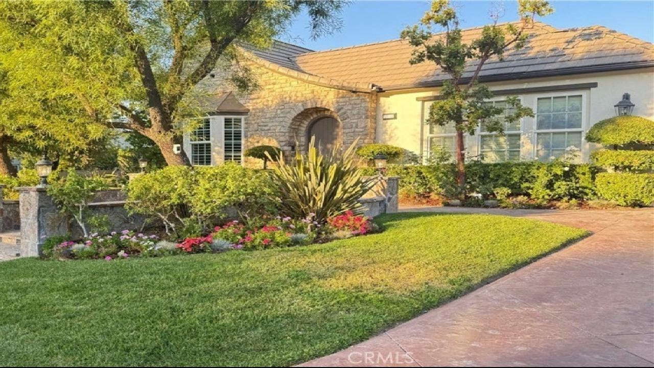 15030 Live Oak Springs Canyon Road, Canyon Country, CA Presented by Jacquie Palmatier.