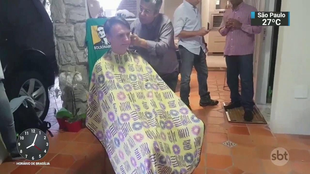 Bolsonaro visita bairro onde morava e corta o cabelo com antigo amigo | SBT Brasil (03/11/18)