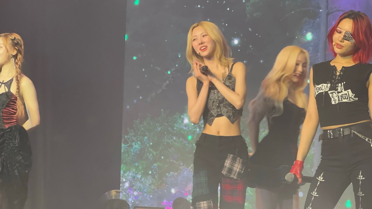 DREAMCATCHER CONCERT IN MILANO - Deja vu and Talking [ FANCAM : 28-02-2024 ]