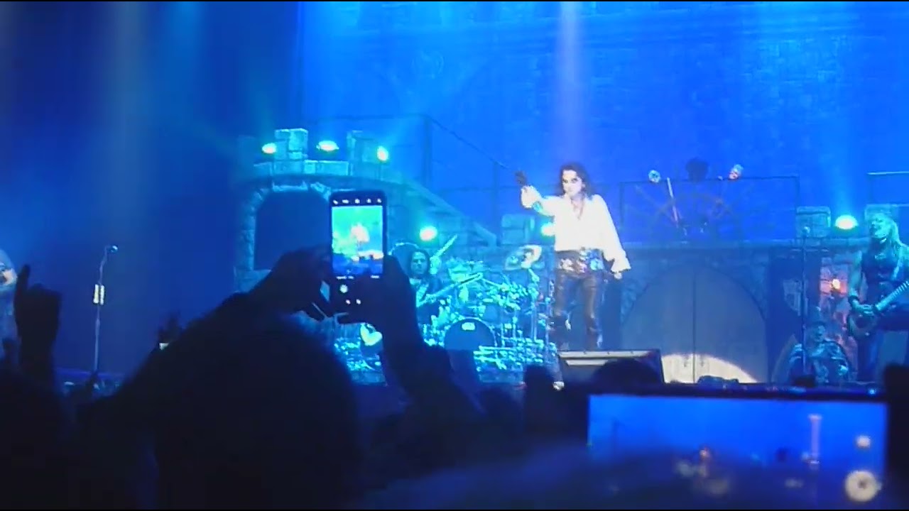 ALICE COOPER - 07/09/19 Palacio Vistalegre - Bed of nails
