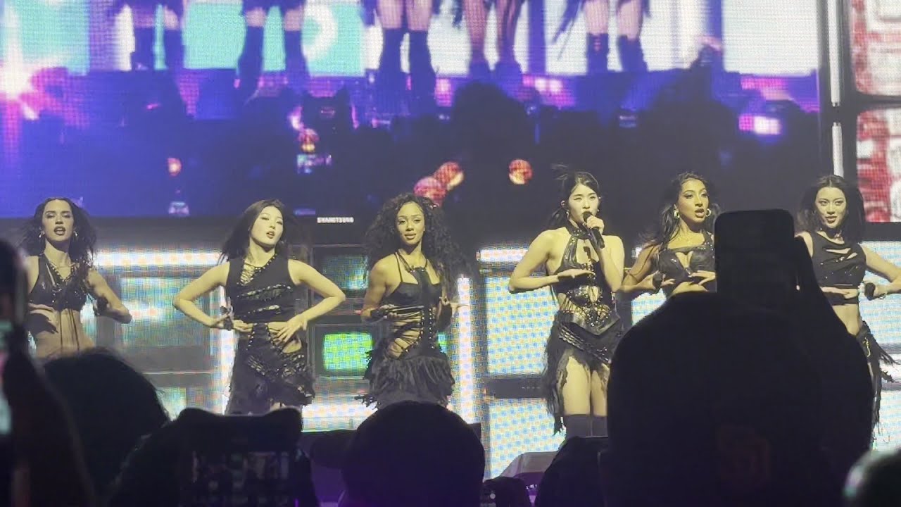 KATSEYE - Internet Girl - Beautiful Chaos Tour - 2025-11-15 - Minneapolis, Minnesota