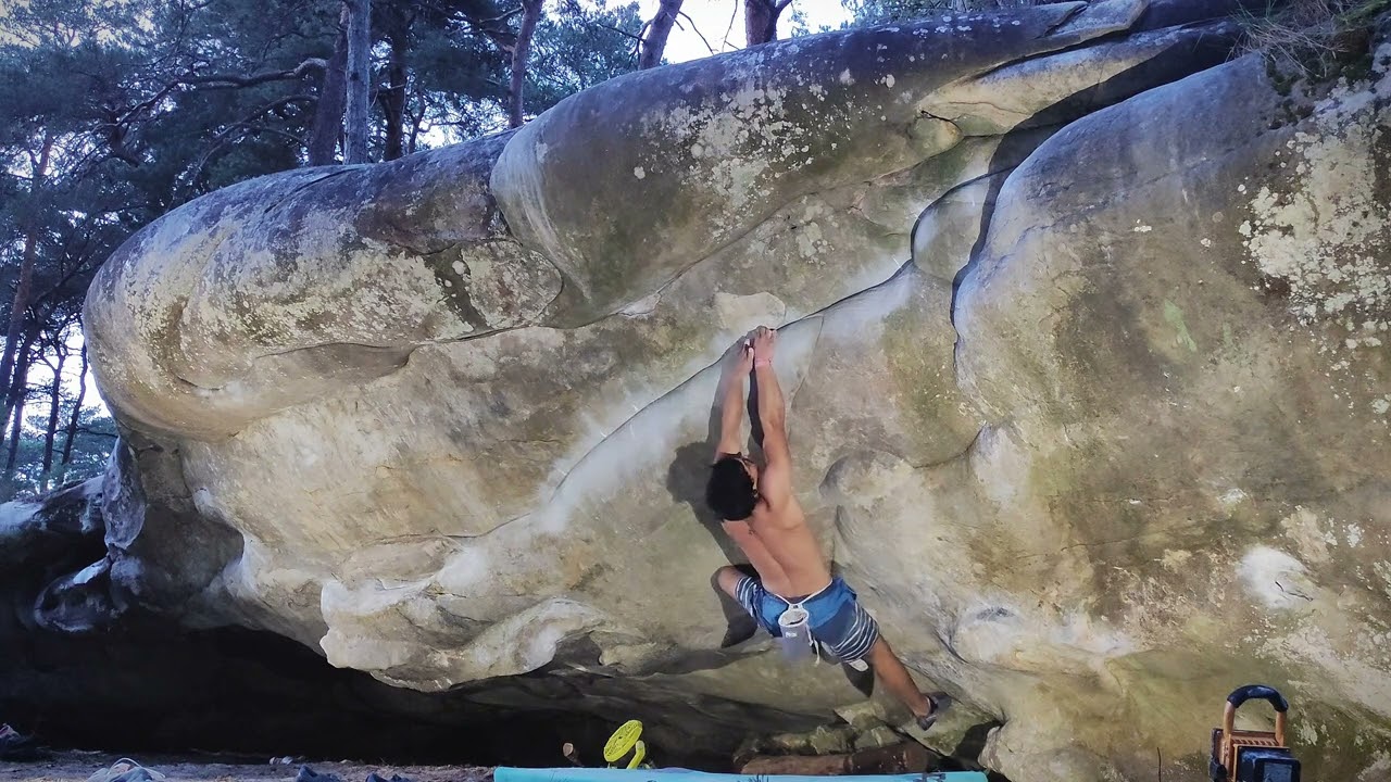 Atomic playboy - 8A+ trav | Buthiers, Fontainebleau