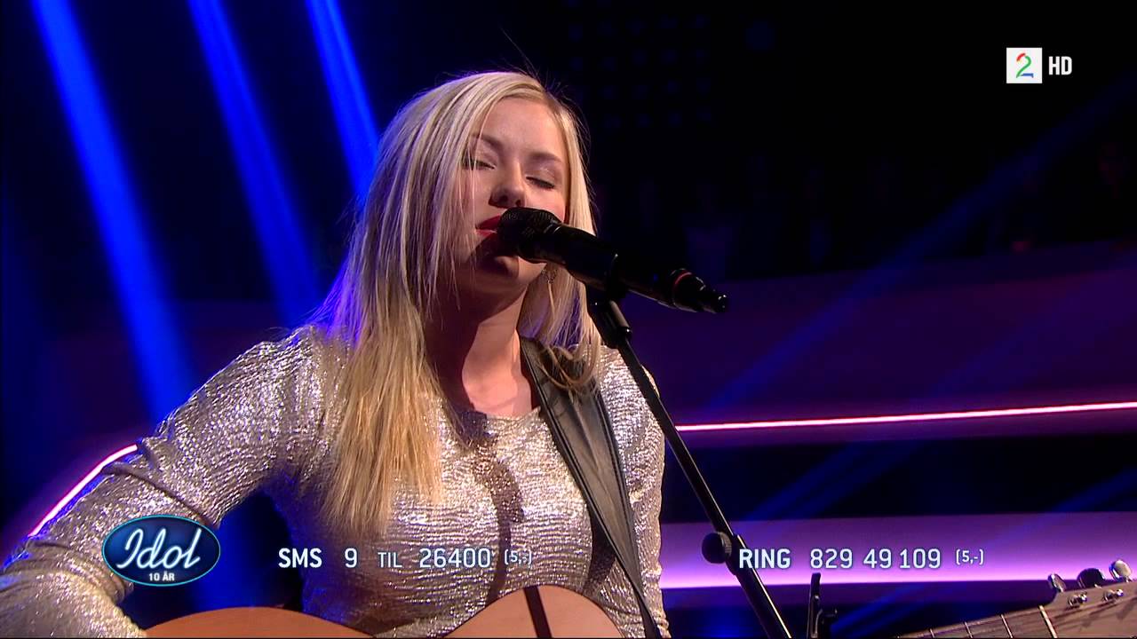 HD - Astrid Smeplass - Toxic (IDOL Norge, 15.3.2013)