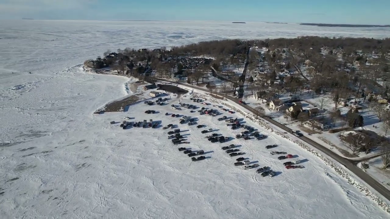 ❄️🌊🐟Parking lot ON Lake Erie Ice! Catawba Island, OH 2/7/26