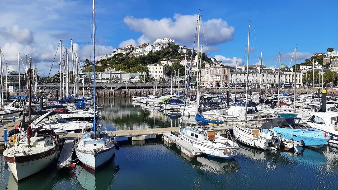October walk along the English Riviera | Torquay