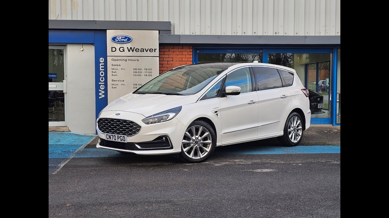 Видеообзор нашего Ford S Max Vignale в цвете «Платиновый белый».