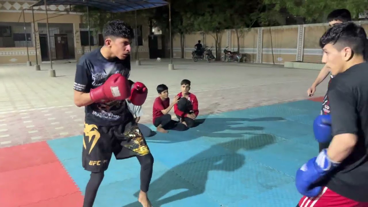 Intense sparring like chess game sameer vs abdullah Boxing sparring 13 / 3 / 2026 