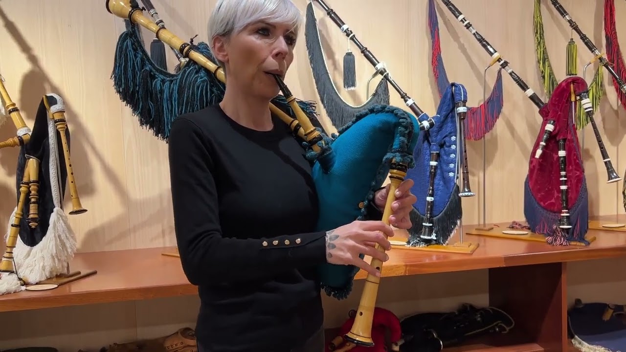 Susana Seivane interpreta a Jota Chaconeada de Sanabria, coa primeira gaita sanabresa do Obradoiro