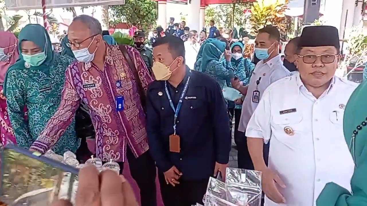 Kehadiran Ibu @ArumiBachsin94 _Kel. Tanjungsari Kec. Sukorejo Kota Blitar_Lomdeskel ProvJatim 2022