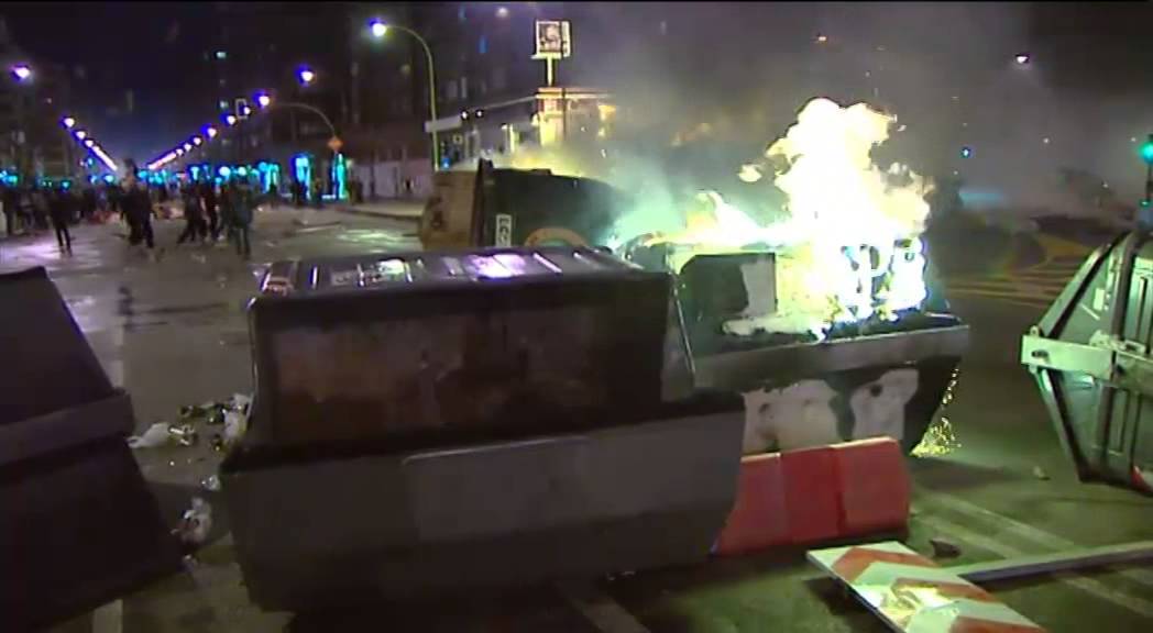 Nueva noche de disturbios en el barrio burgalés de Gamonal